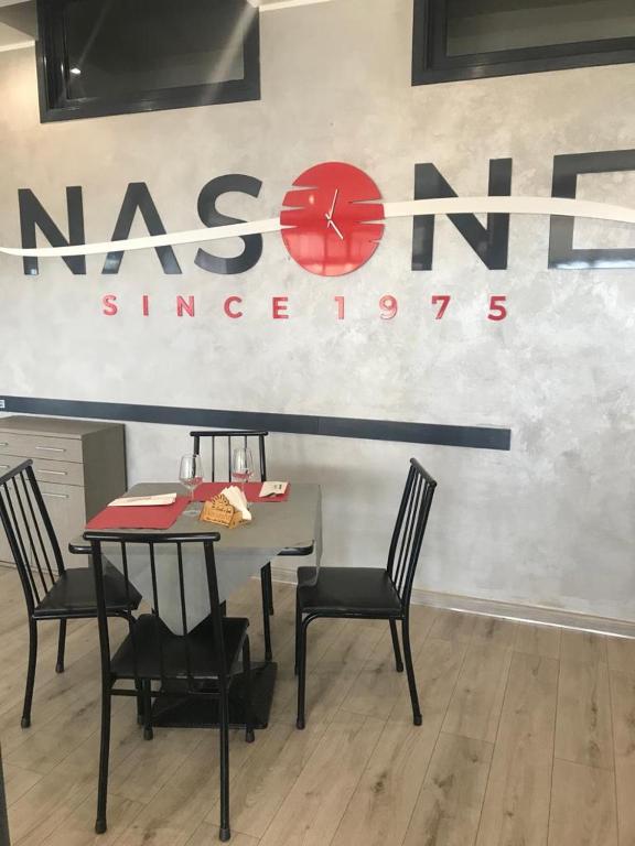 Posedenie v ubytovaní Jomery Home