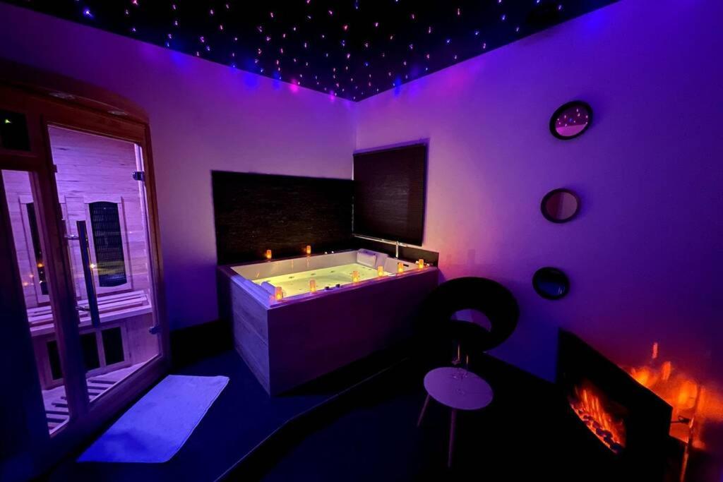 Appartement 40m2 avec sauna et jacuzzi privatif , Mâcon, France - 42  Commentaires clients . Réservez votre hôtel dès maintenant ! - Booking.com