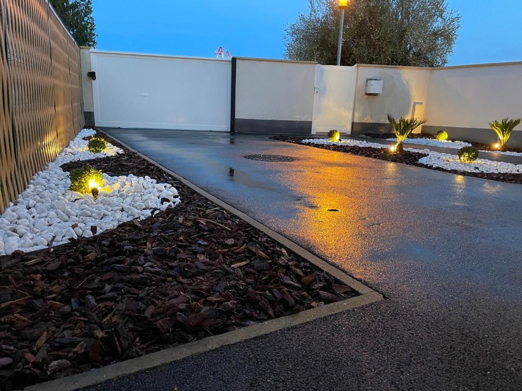 PARIS HOUSE - Housity