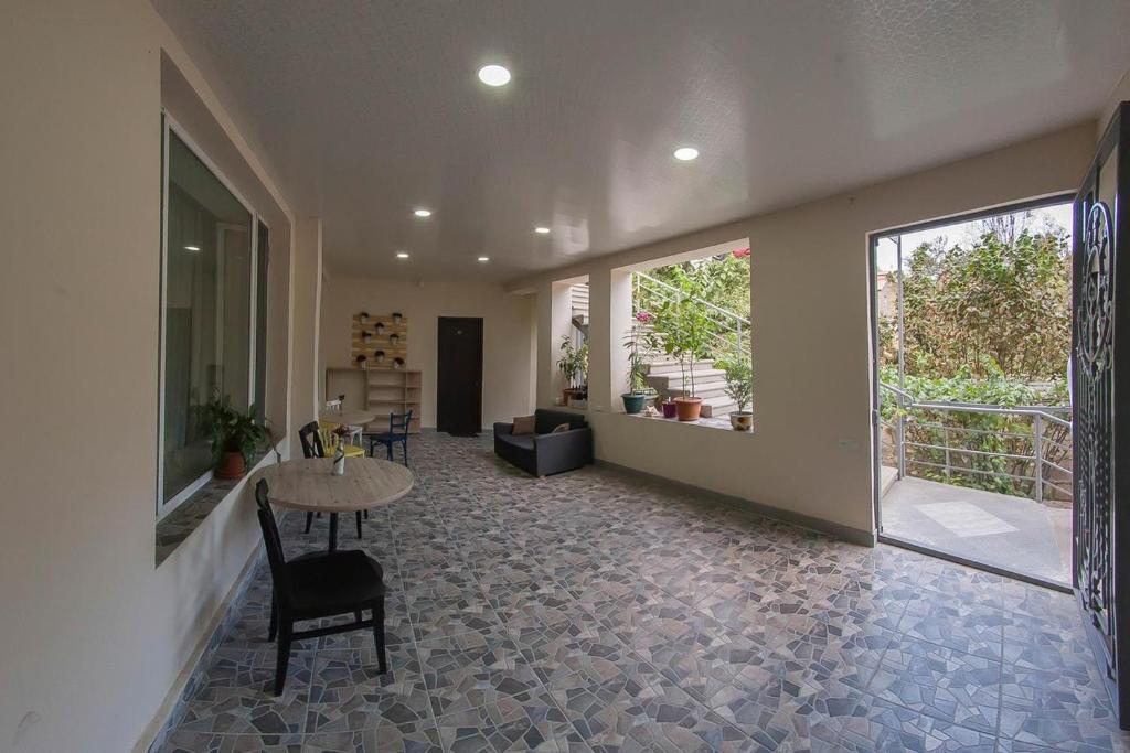 Posezení v ubytování Merien Guesthouse 16