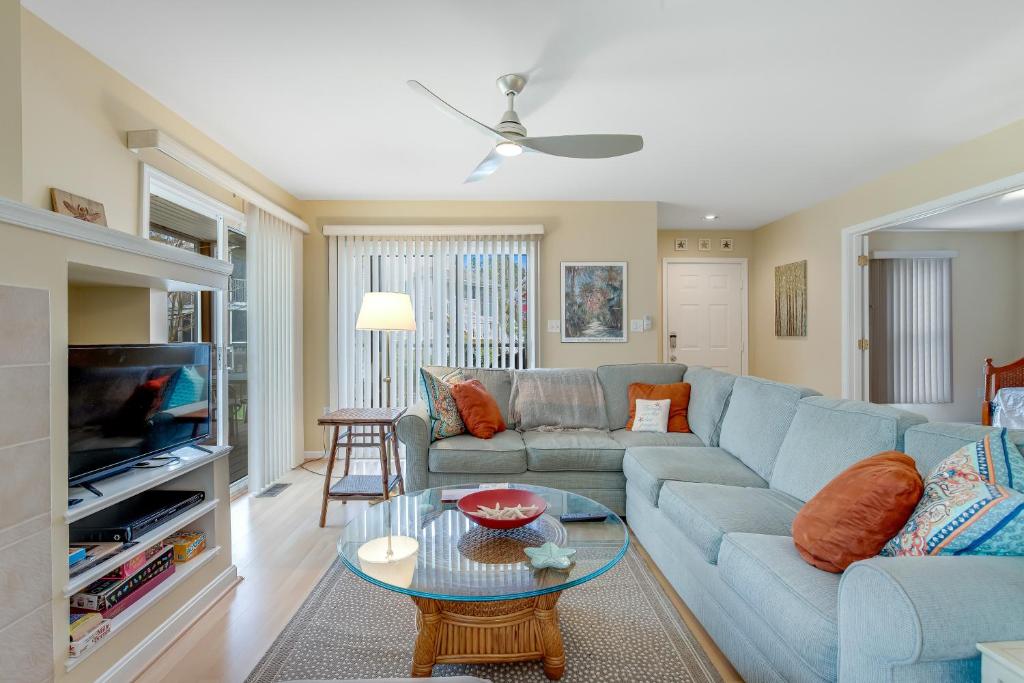 Χώρος καθιστικού στο Sea Colony - 56114 Cypress Lake Cir