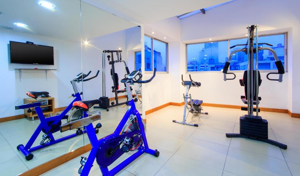 Fitness centrum a/nebo fitness zařízení v ubytování ZEN Hotel