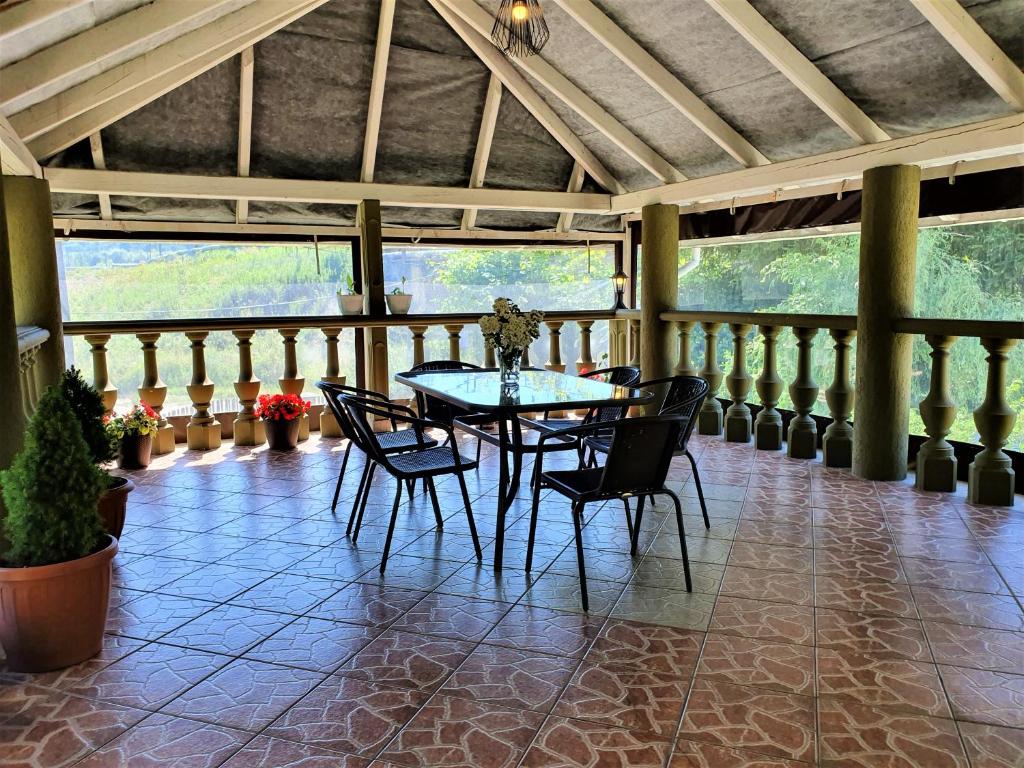 Balkón alebo terasa v ubytovaní Apartamenty pod Holicą