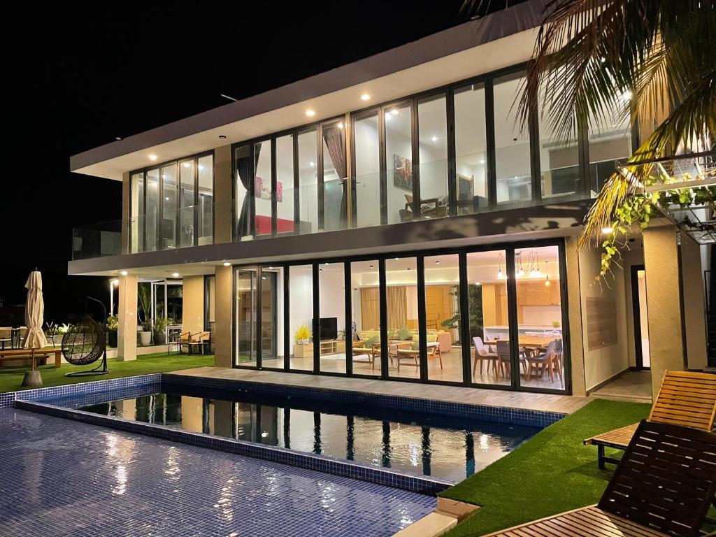 thuê villa Nha Trang cho 12 người