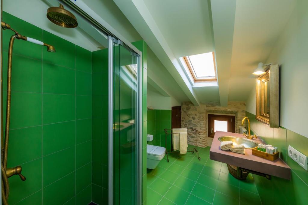A bathroom at Casa Abeurador, con mucho encanto en el centro de Artà