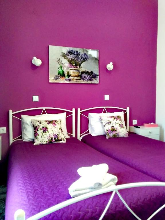 Zdjęcie z galerii obiektu Nancy Rooms w mieście Skala Kallonis