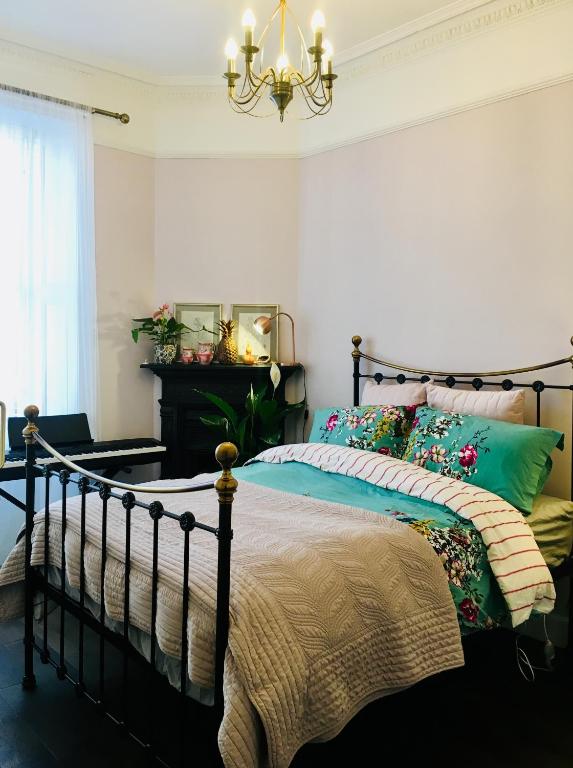 City Centre 1-Bed Apartment in Edinburgh