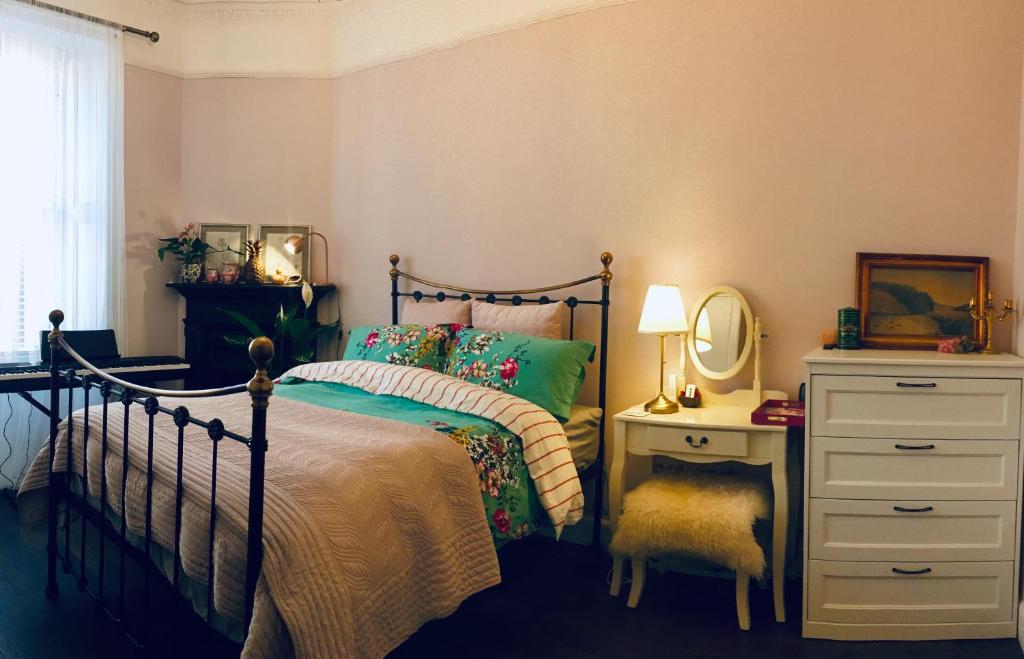 City Centre 1-Bed Apartment in Edinburgh