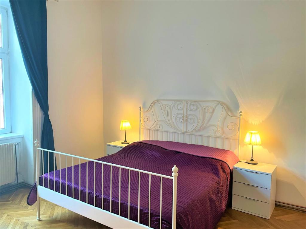 Posteľ alebo postele v izbe v ubytovaní King Apartments | contactless check-in