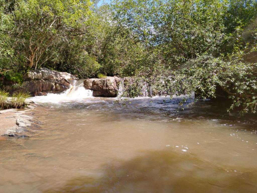  Linda Casa de Campo com Arroio