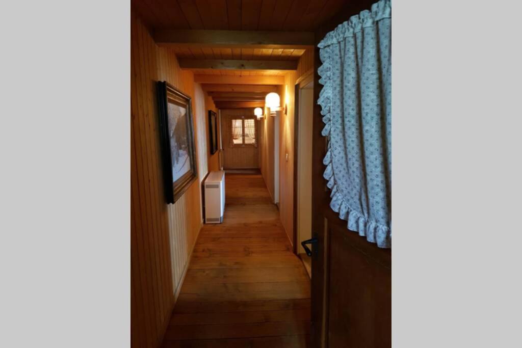 Fotografie z fotogalerie ubytování Bauernhaus mit Charme, Traumaussicht und Sauna v destinaci Weggis