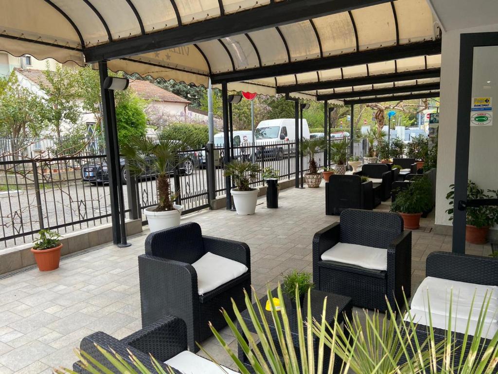 Hotel Villa Dina - Resim 16