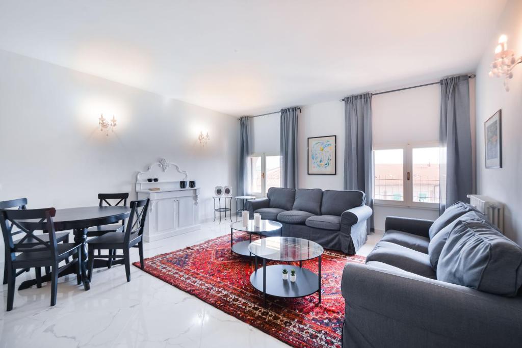 Posedenie v ubytovaní New Central Apartment
