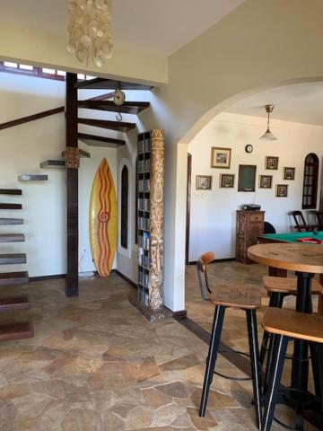  Casa de luxo em frente à praia de Itaúna