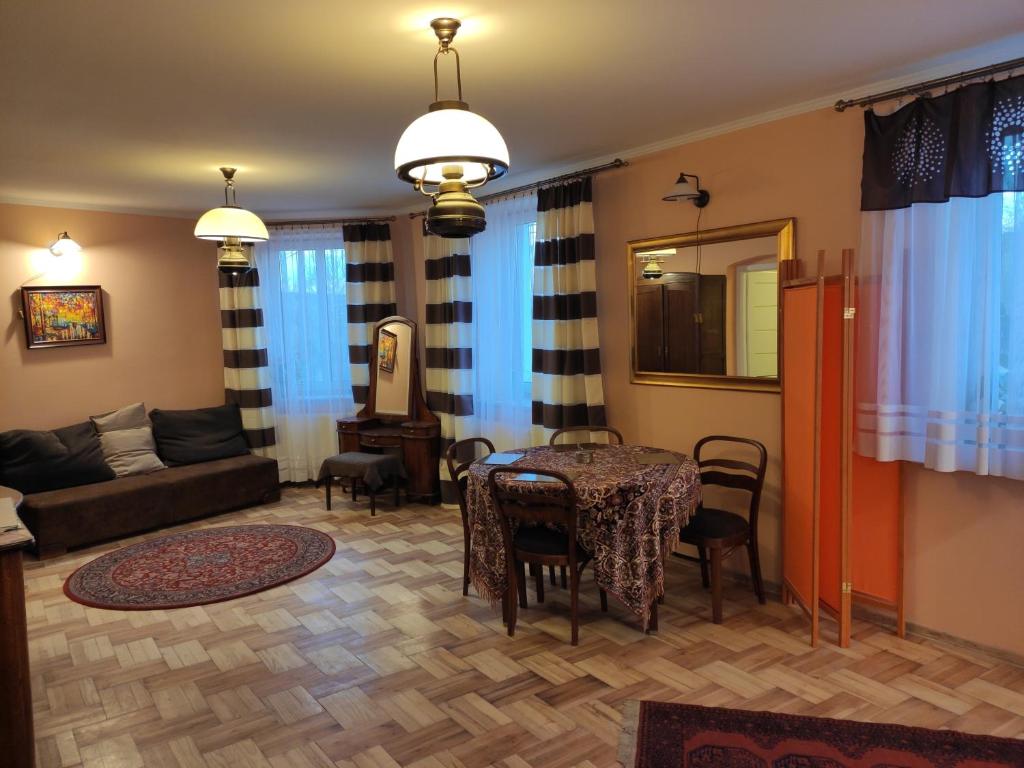 Dom pod Zegarem - One-Bedroom Apartment
