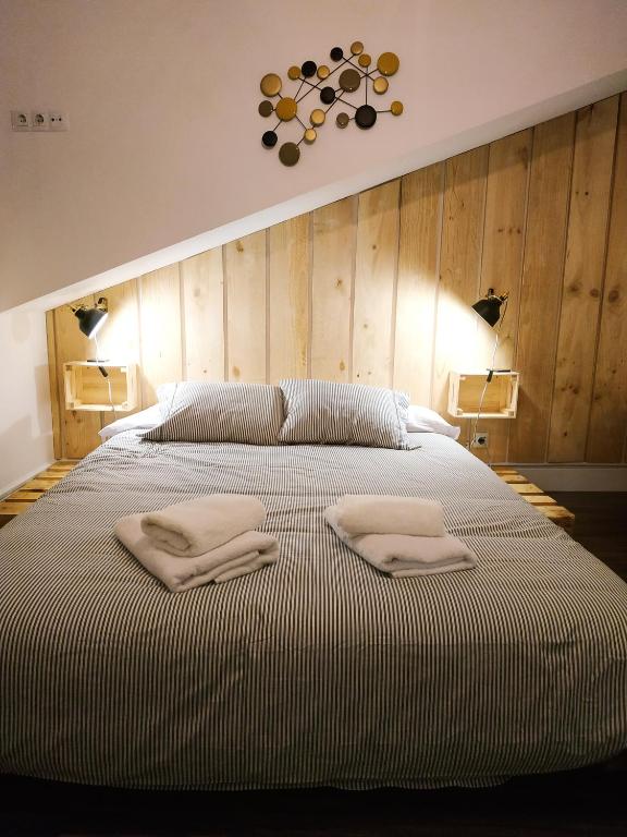 Postel nebo postele na pokoji v ubytování Mía Suites II Loft Centro Histórico - PARKING & WIFI FREE