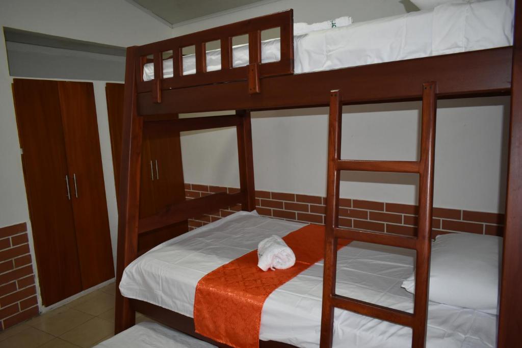 Club Bella Suiza - Carlos Ossa Escobar - Two-Bedroom Villa