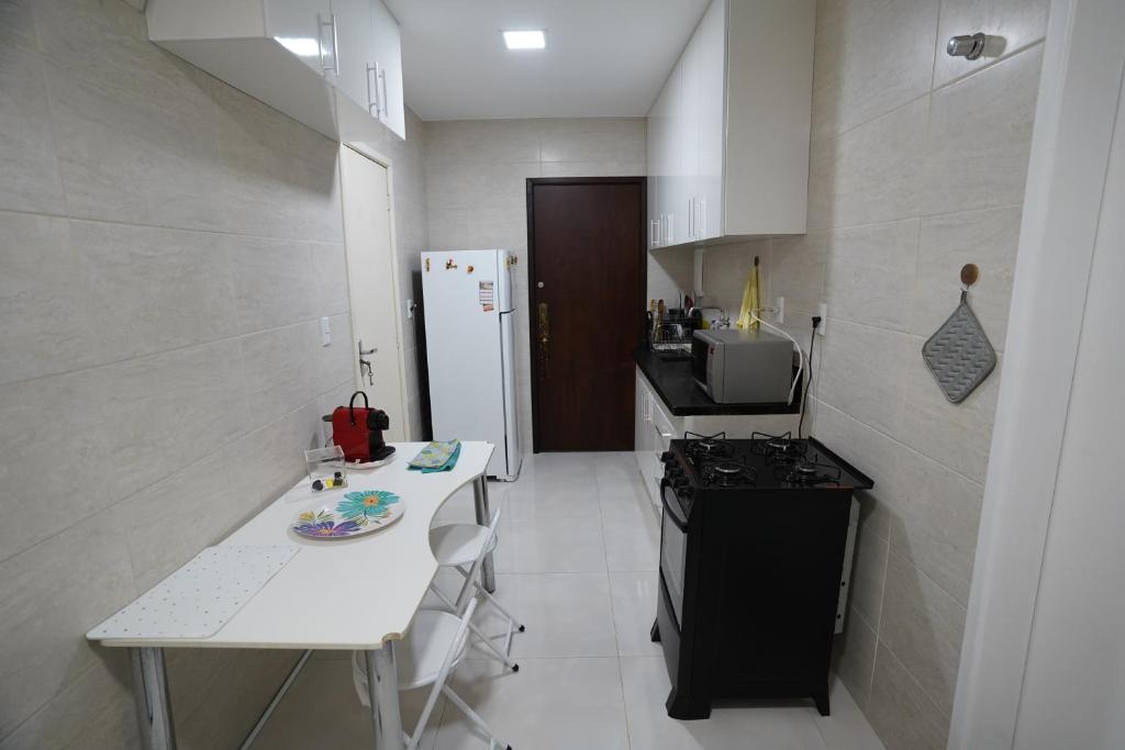  Copacabana Apartamento acolhedor Posto 2!!!