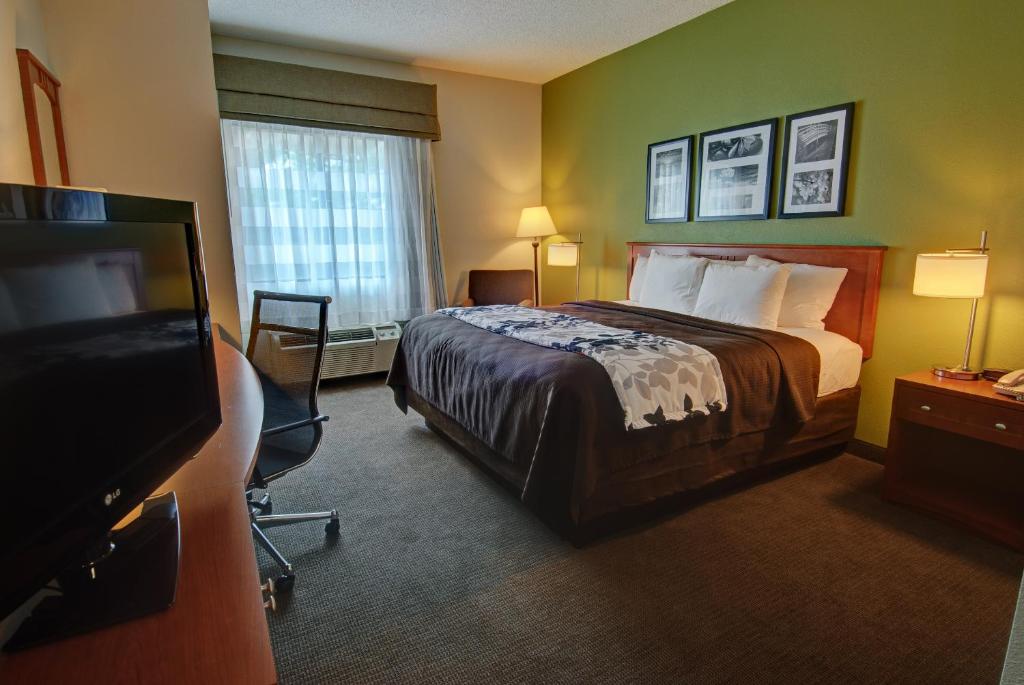 Sleep Inn & Suites - 