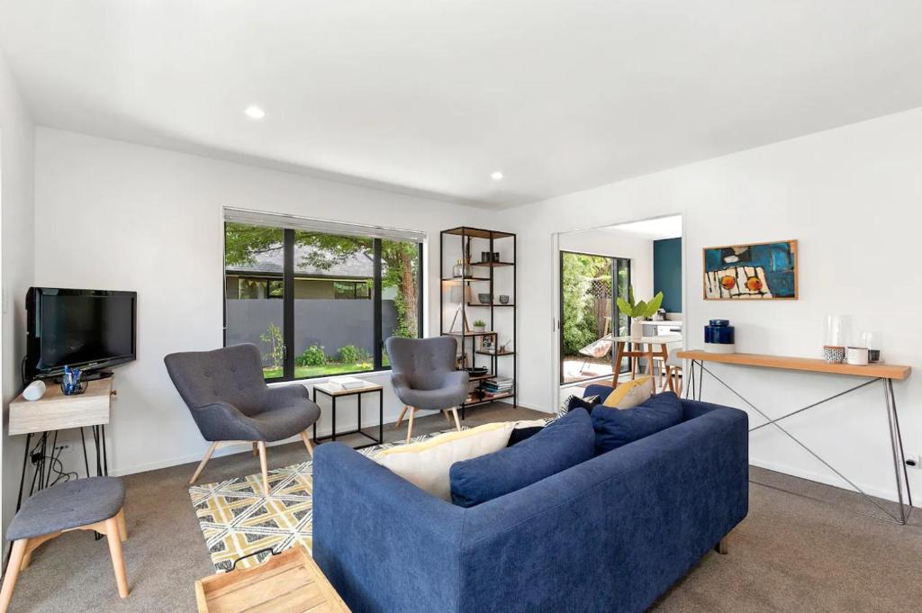 Televisyen dan/atau pusat hiburan di Merivale Village Apartment