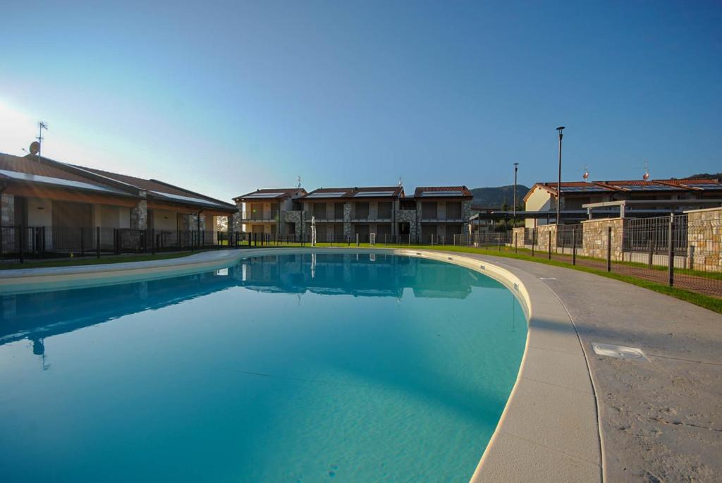 Het zwembad bij of vlak bij ApartmentsGarda - Garda31 Residence