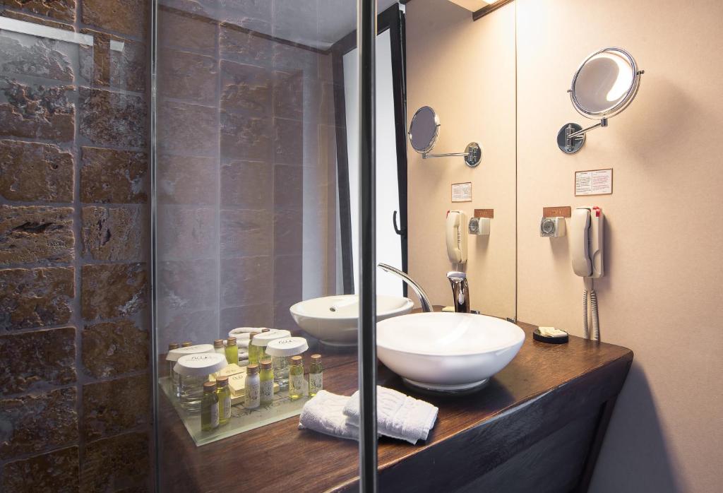 Ioana Boutique Hotel - Resim 37