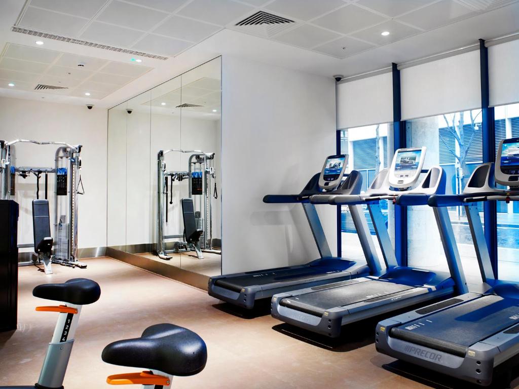 Fitness centrum a/nebo fitness zařízení v ubytování Cheval Three Quays at The Tower of London