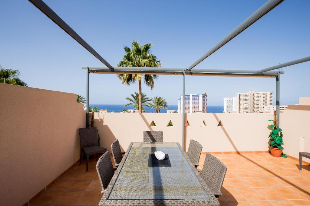 Balkón nebo terasa v ubytování GO2TENERIFE Apart'Tera Solarium, Terraces, Swimming pools & Parking