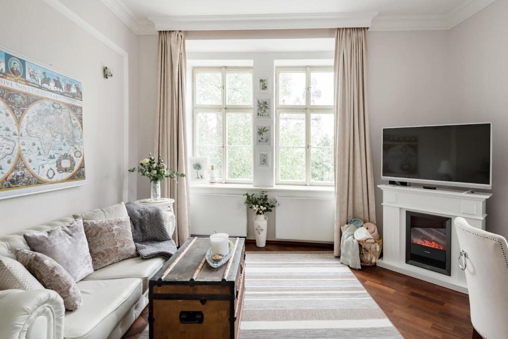 Old Town Square Apartment