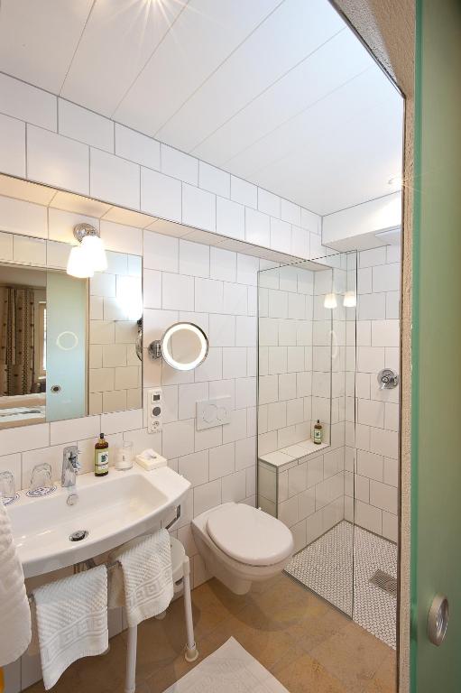 Koupelna v ubytování Hotel & Brauereigasthof Drei Kronen