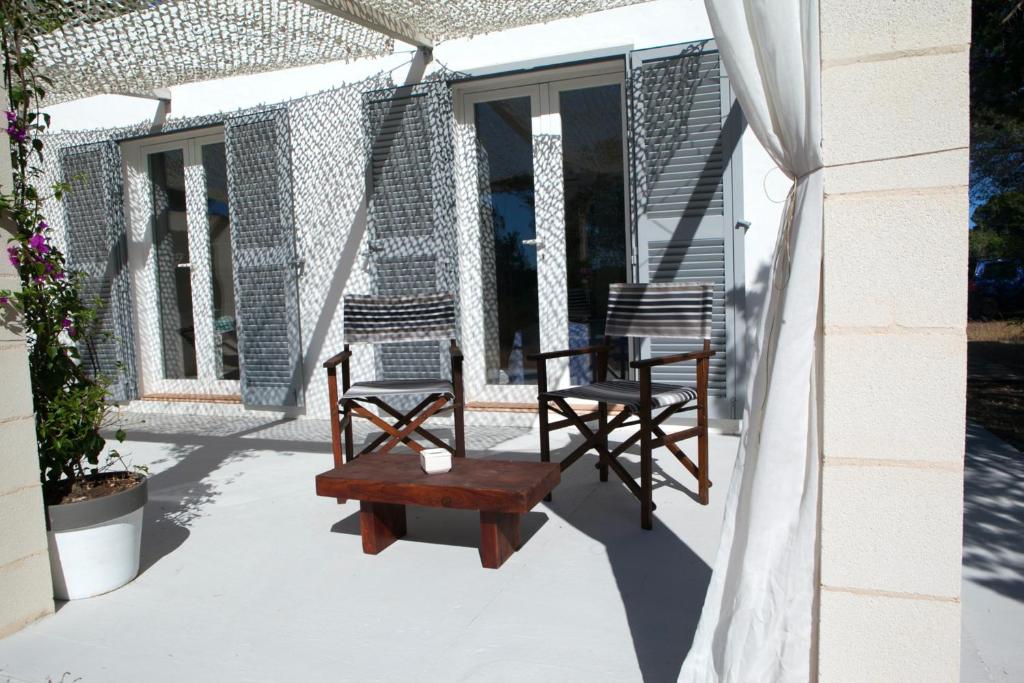 A balcony or terrace at Comfortable House in Formentera with Garden and Terrace