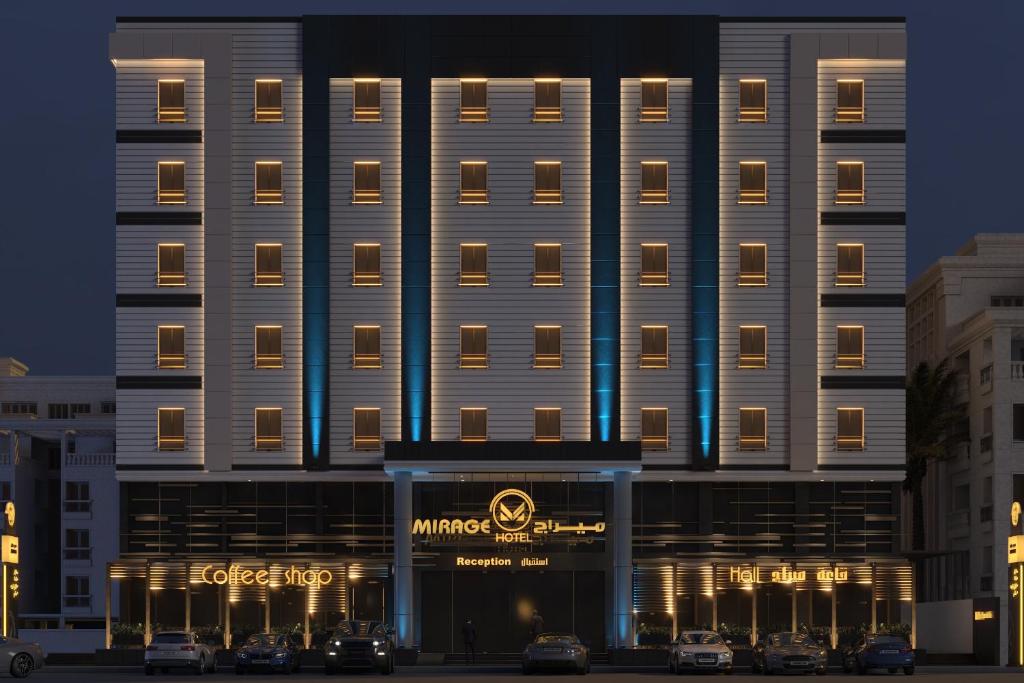 Mirage Hotel Jeddah في جدة: تقديم فندق سراب بالليل