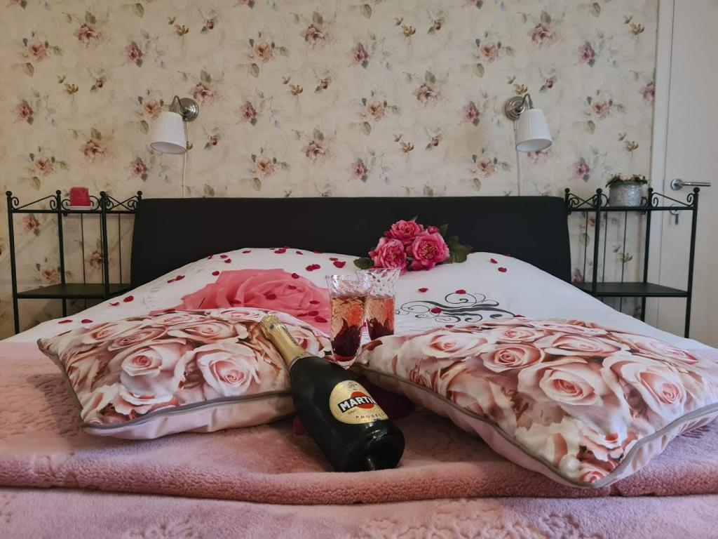 Postel nebo postele na pokoji v ubytování La Rose