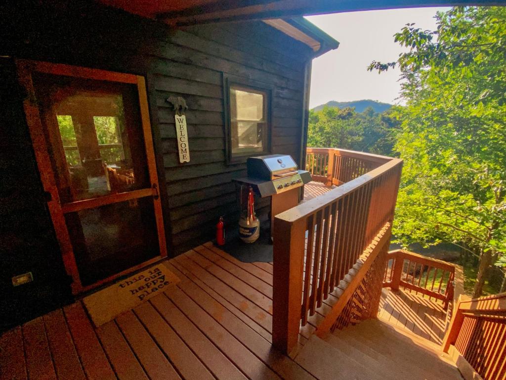 Vacation Home Easys Retreat Stunning Wears Valley A Frame Cabin Big Deck 8 Bed Sevierville Tn Booking Com