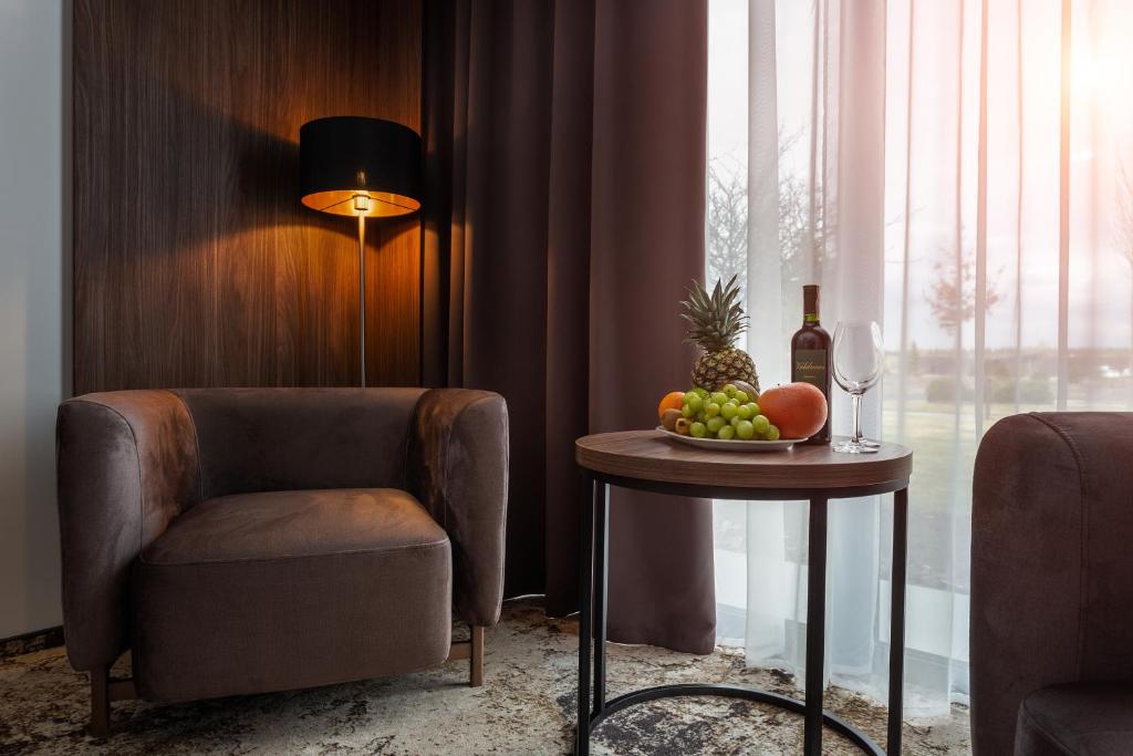 Riverwood Relax Park - Twin Room With Lake View
