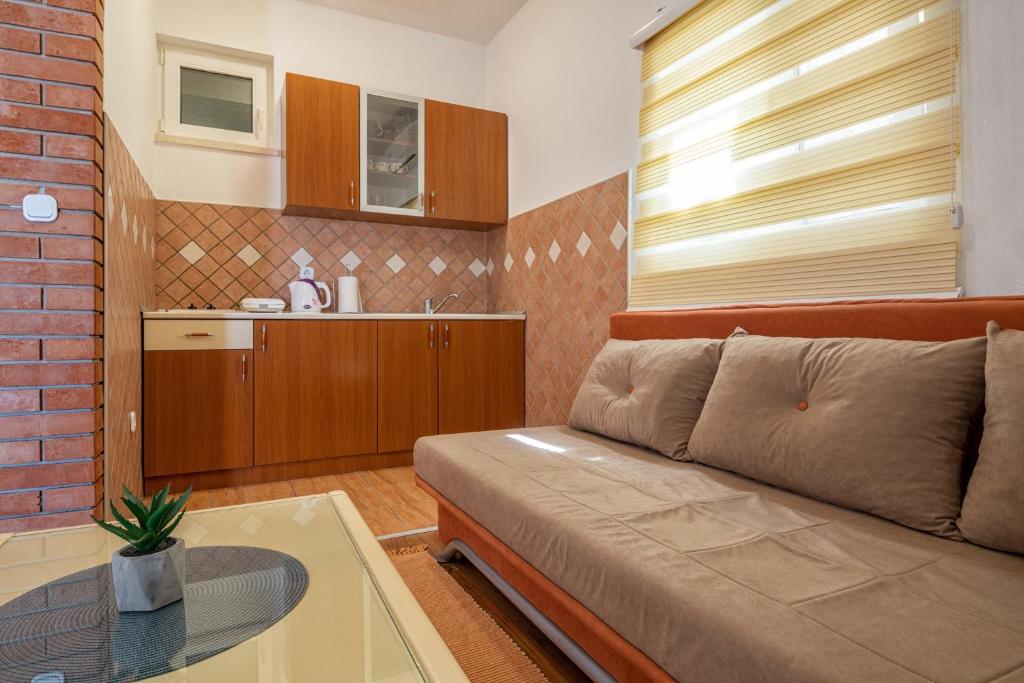 Apartments Leona - Apartamento De Una Habitación