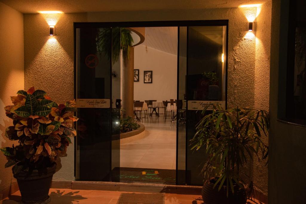  Hotel Seu Lar