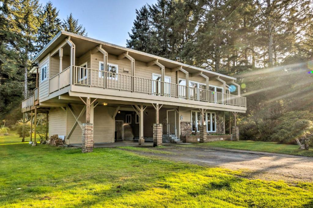Spacious Home with Deck and Elevator Less Than 1 Mile to Coast, Coos