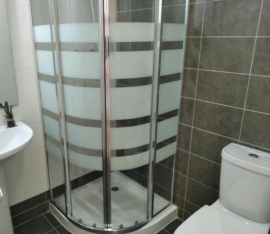 A bathroom at Camalavi
