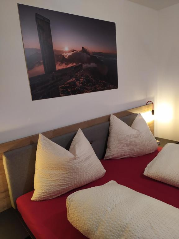 Postel nebo postele na pokoji v ubytování Apartments Ban Guggugg
