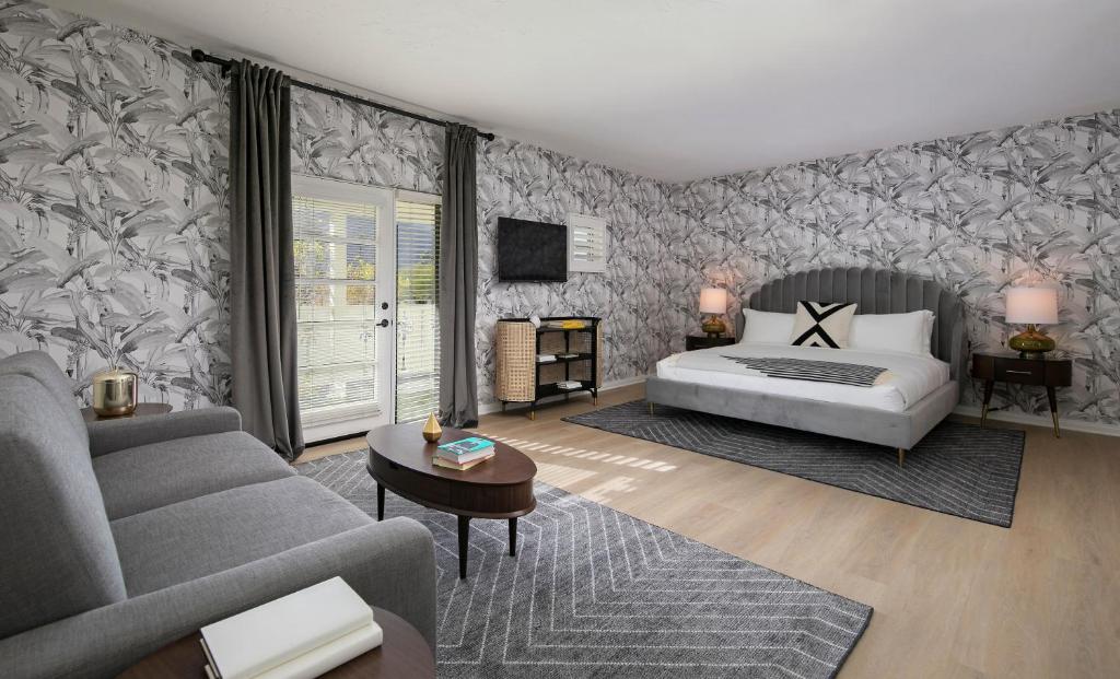 The Colony Palms Hotel and Bungalows - Adults Only - 