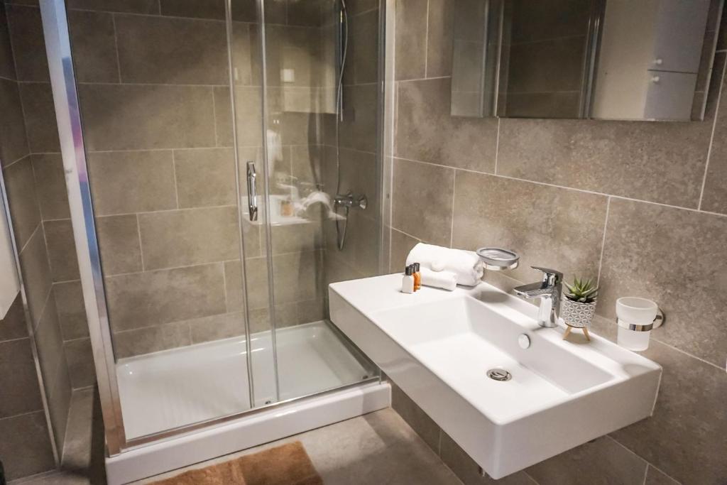 Four Views Apartments - 3