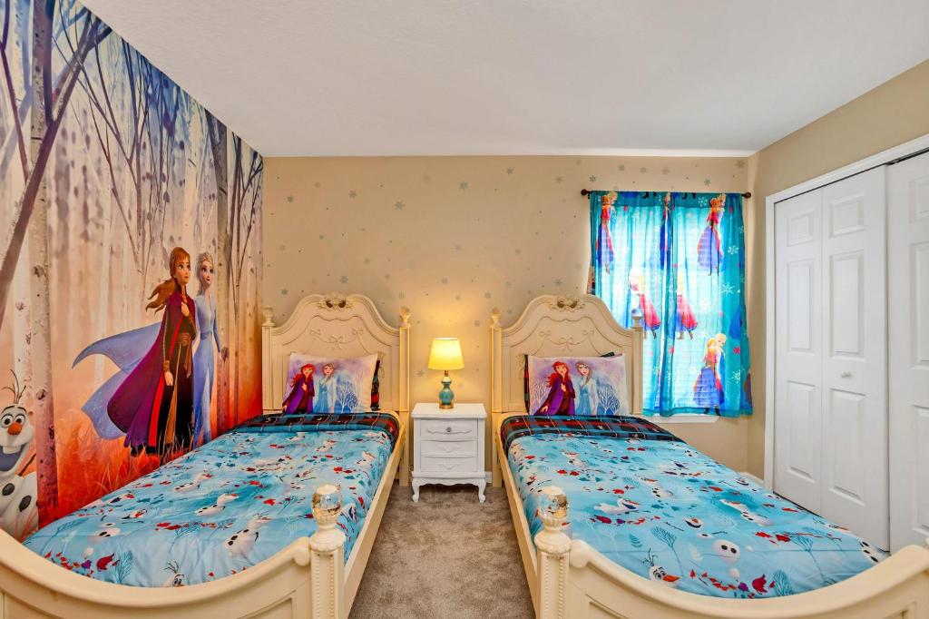 Booking.com: بيت عطلات Frozen Themed Room Stunning Home,Big Pool and Game  Room NEAR Disney 6AV308 , دافِنبورت, أمريكا . احجز فندقك الآن!