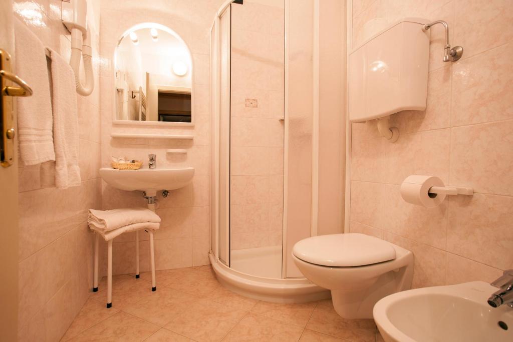 Hotel Vittoria - Camera Matrimoniale O Doppia
