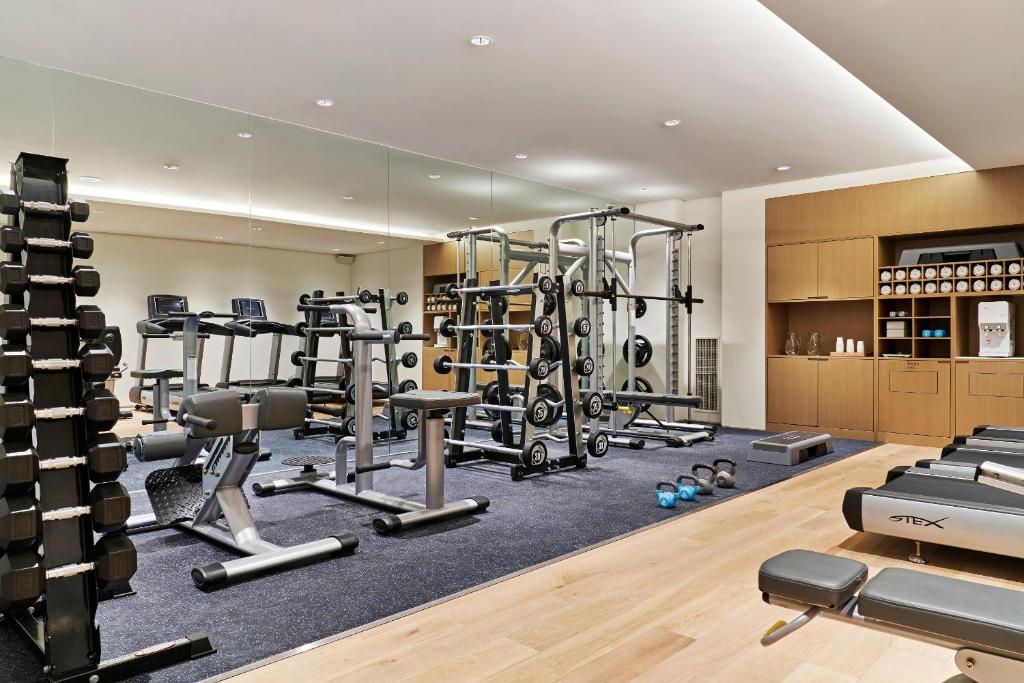 Fitness centrum a/nebo fitness zařízení v ubytování Grand Josun Jeju
