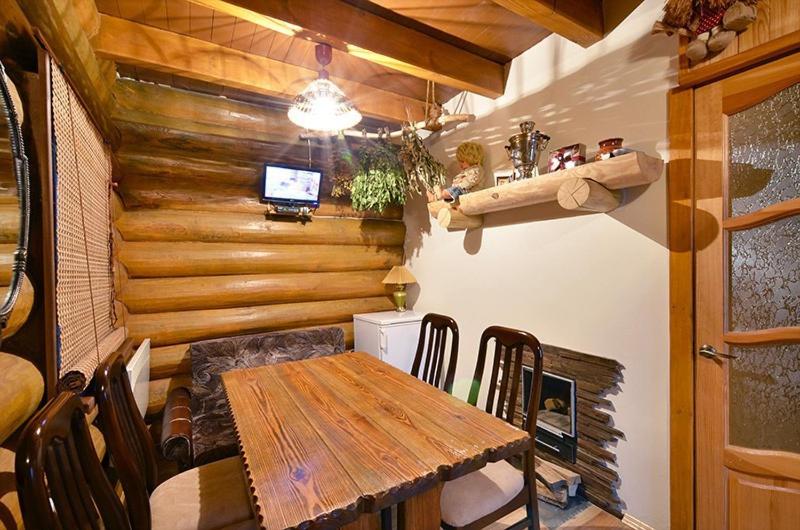 Дом с сауной и басейном на Теремках - Vakantiehuis