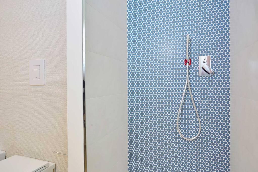 Kúpeľňa v ubytovaní VILLA DARDA con piscina e 3 camere da letto