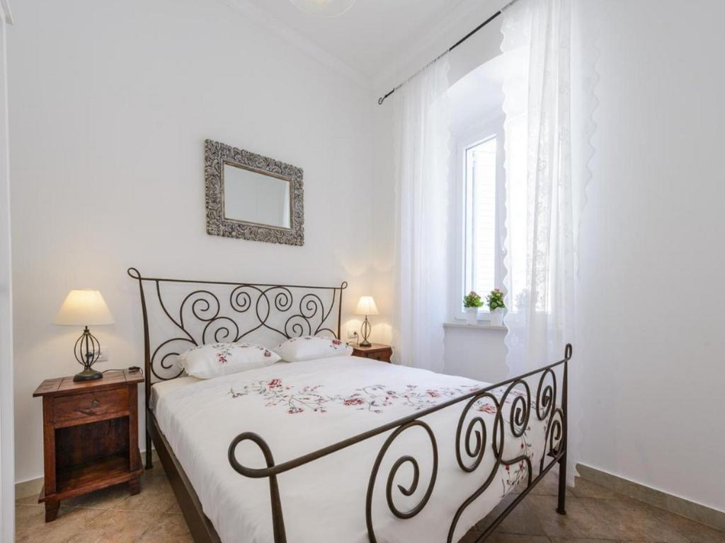 Apartments Franka Old Town - 12