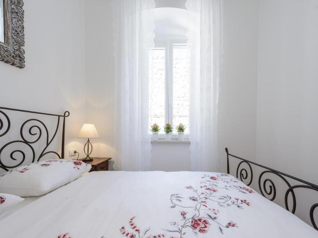 Apartments Franka Old Town - 13