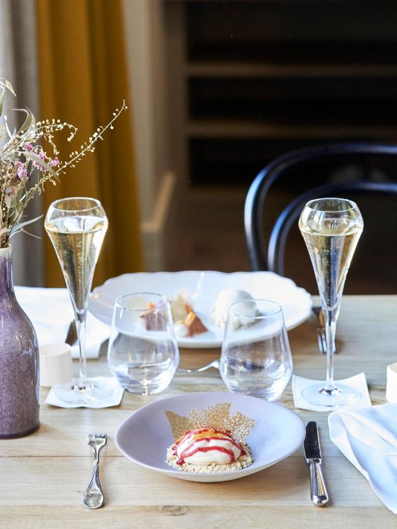 Nápoje v ubytování Hôtel de l'Abbaye Lyon - Boutique Hôtel